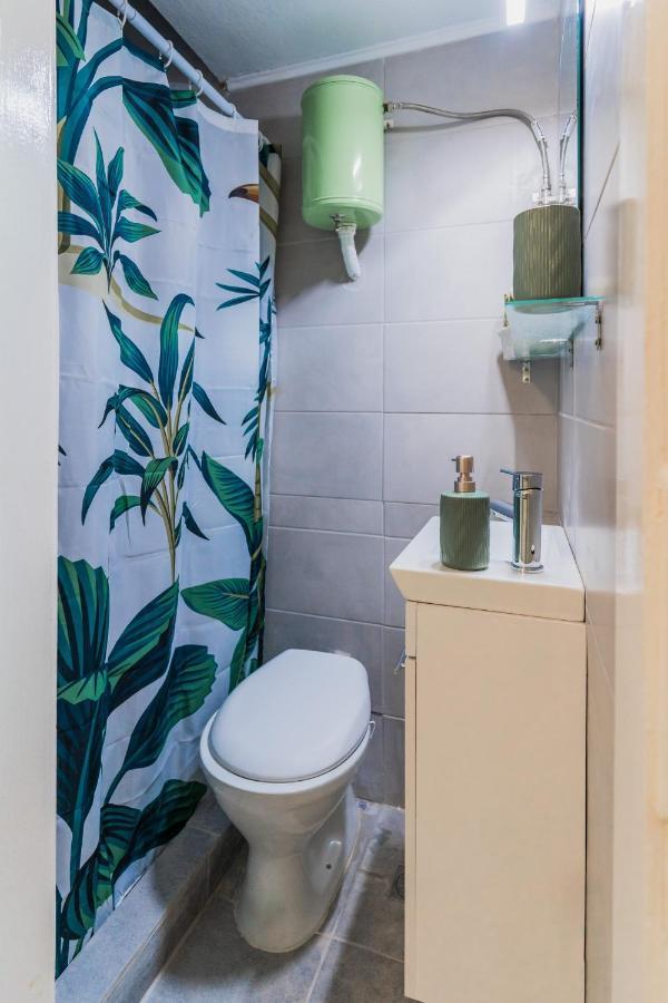 Green Boho Apartment Athén Kültér fotó