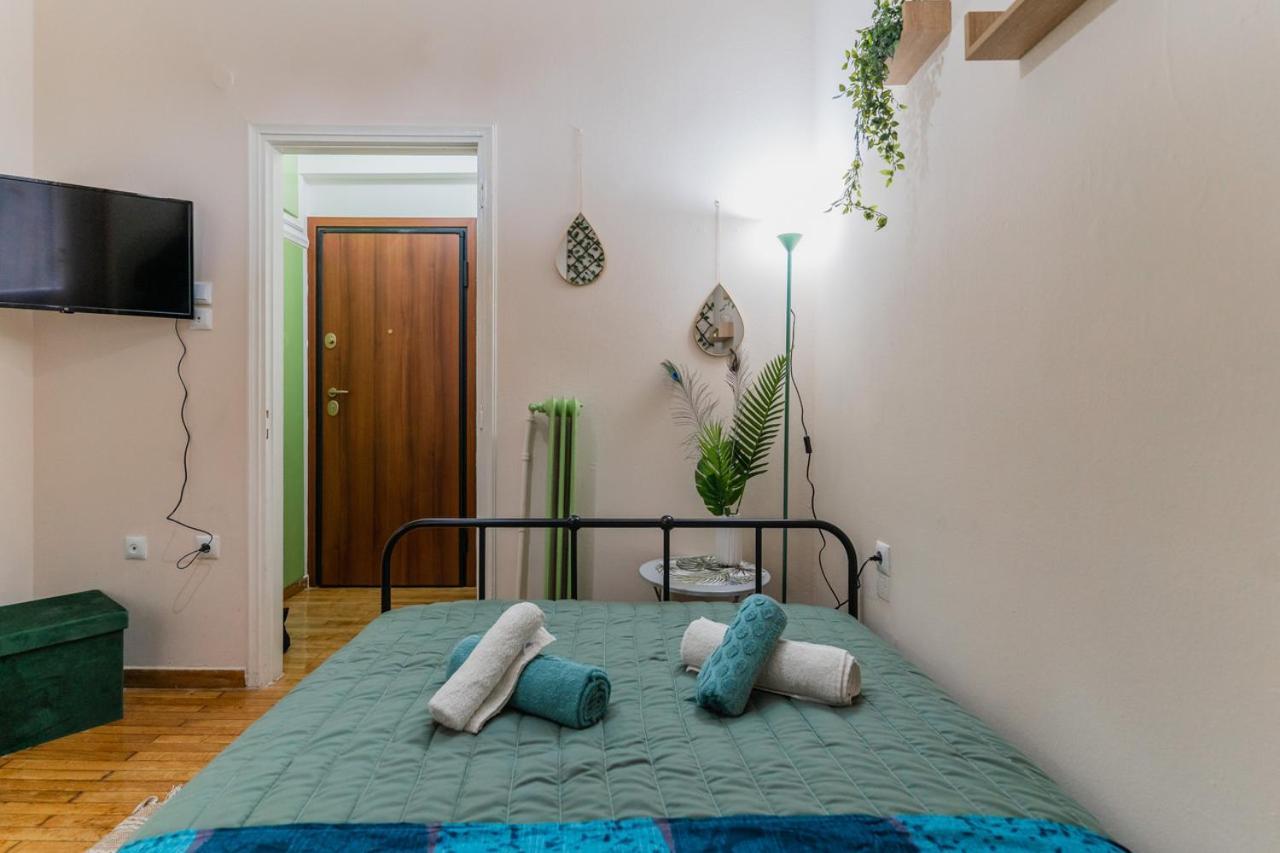 Green Boho Apartment Athén Kültér fotó